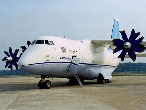 Máy bay vận tải An-70 do Nga-Ukraine cùng nghiên cứu phát triển